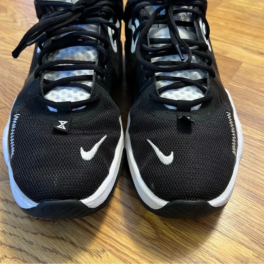 Nike Black and White Casual basketball Sneakers